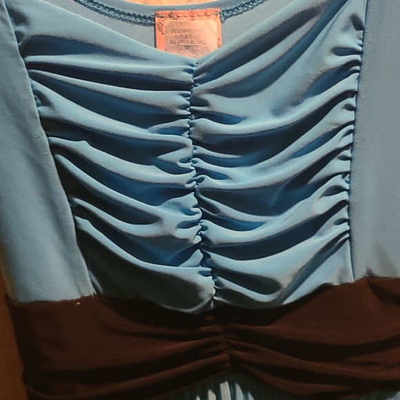 Ladies sleeveless 👗 - Picture 3 of 6